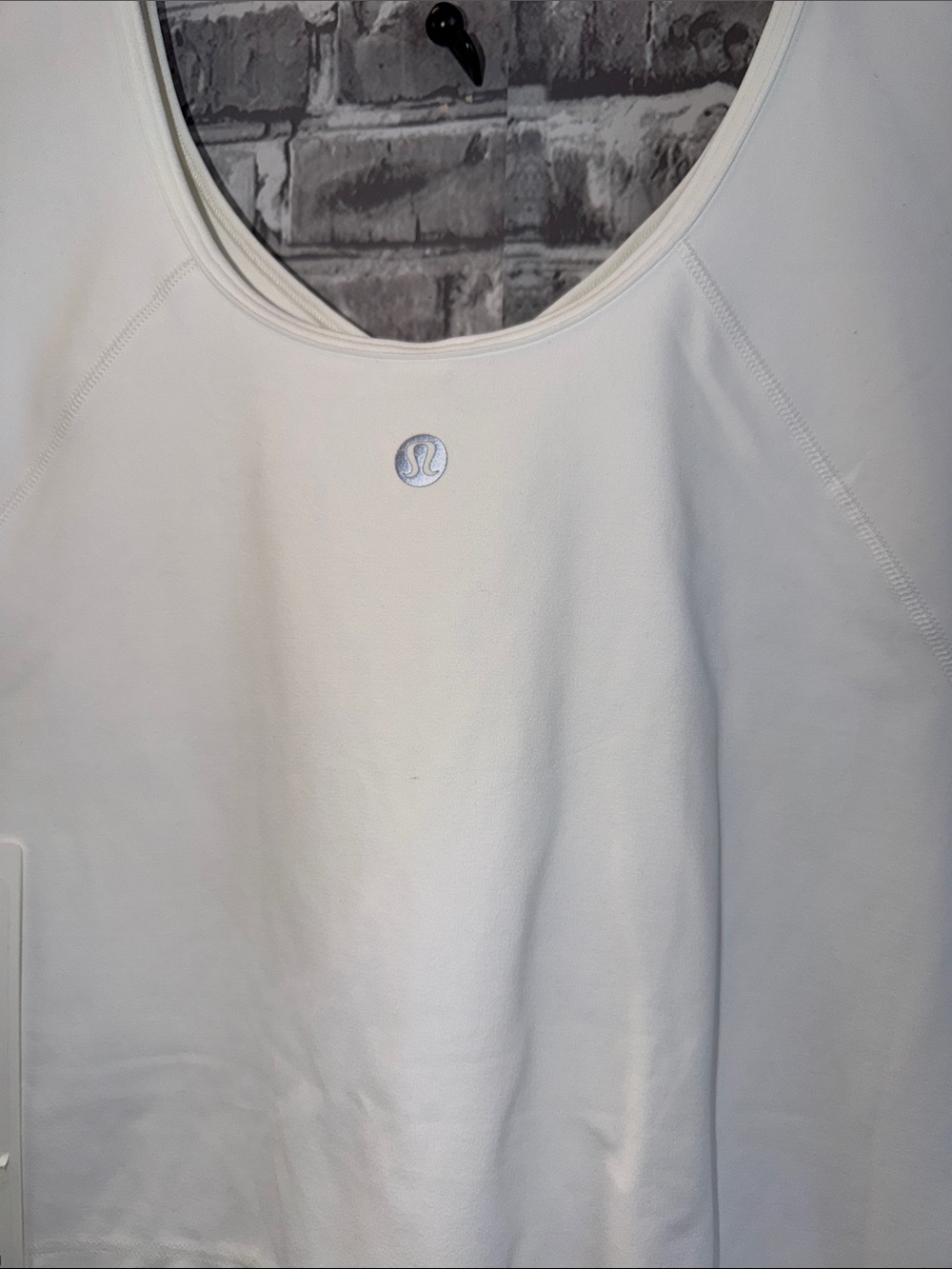 NWT Lululemon athletica White Scoop-Neck Cropped Tee - Picture 3 of 8